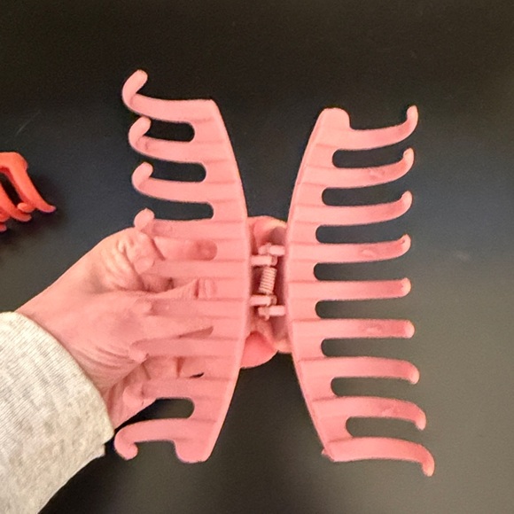 Matte Pink and Red Hair Claw Clips - Set of 2 - Picture 3 of 4